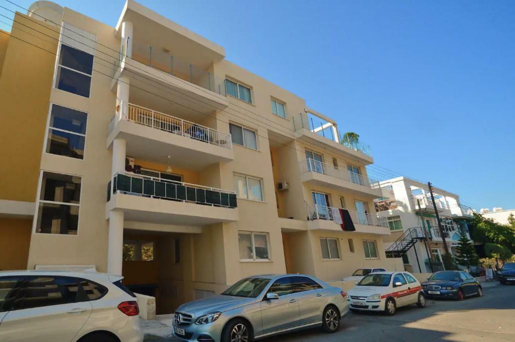 Huge Penthouse With Private Pool Apartment Paphos Exterior photo